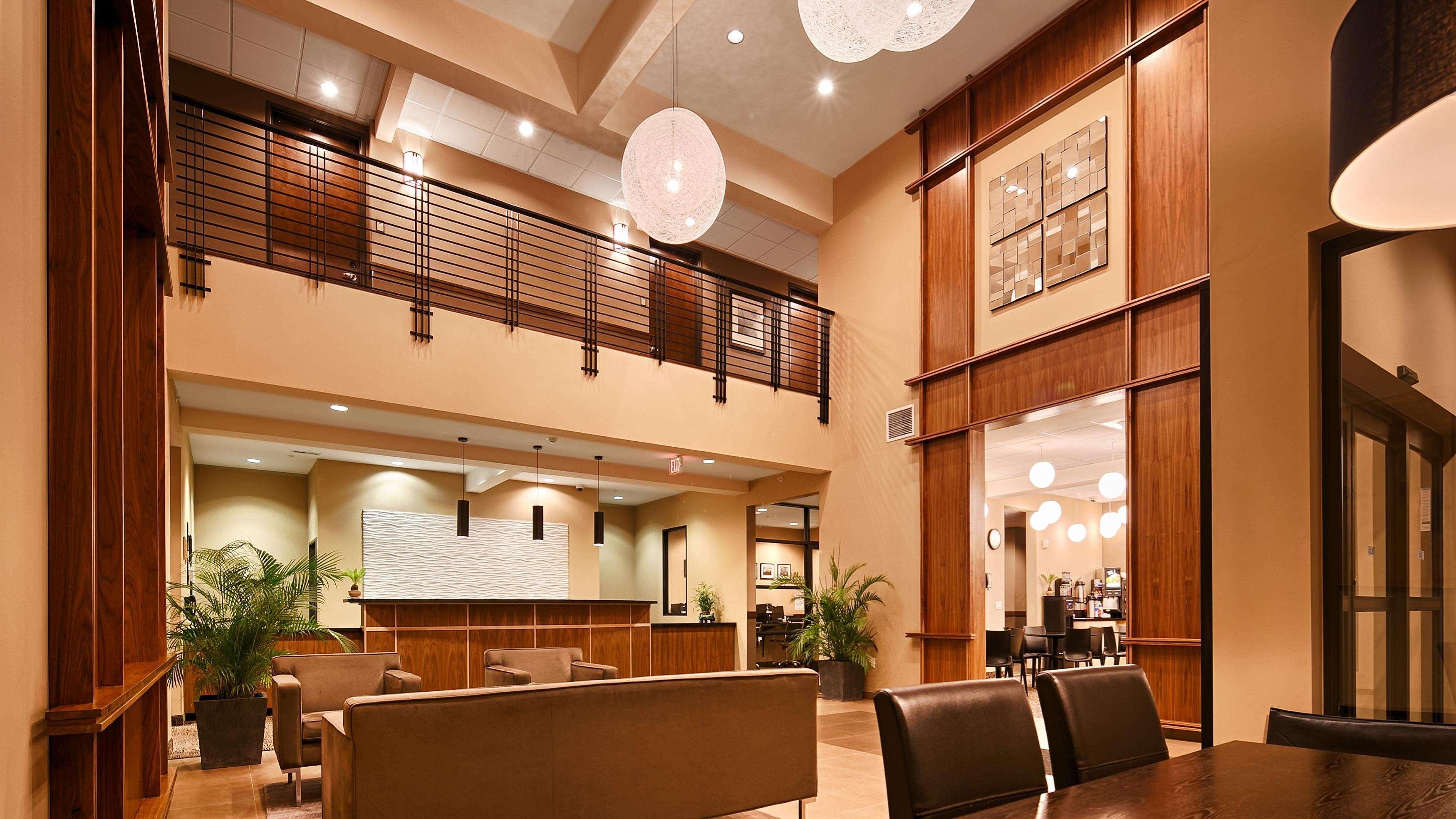 Best Western Plus Lacey Inn & Suites Екстериор снимка