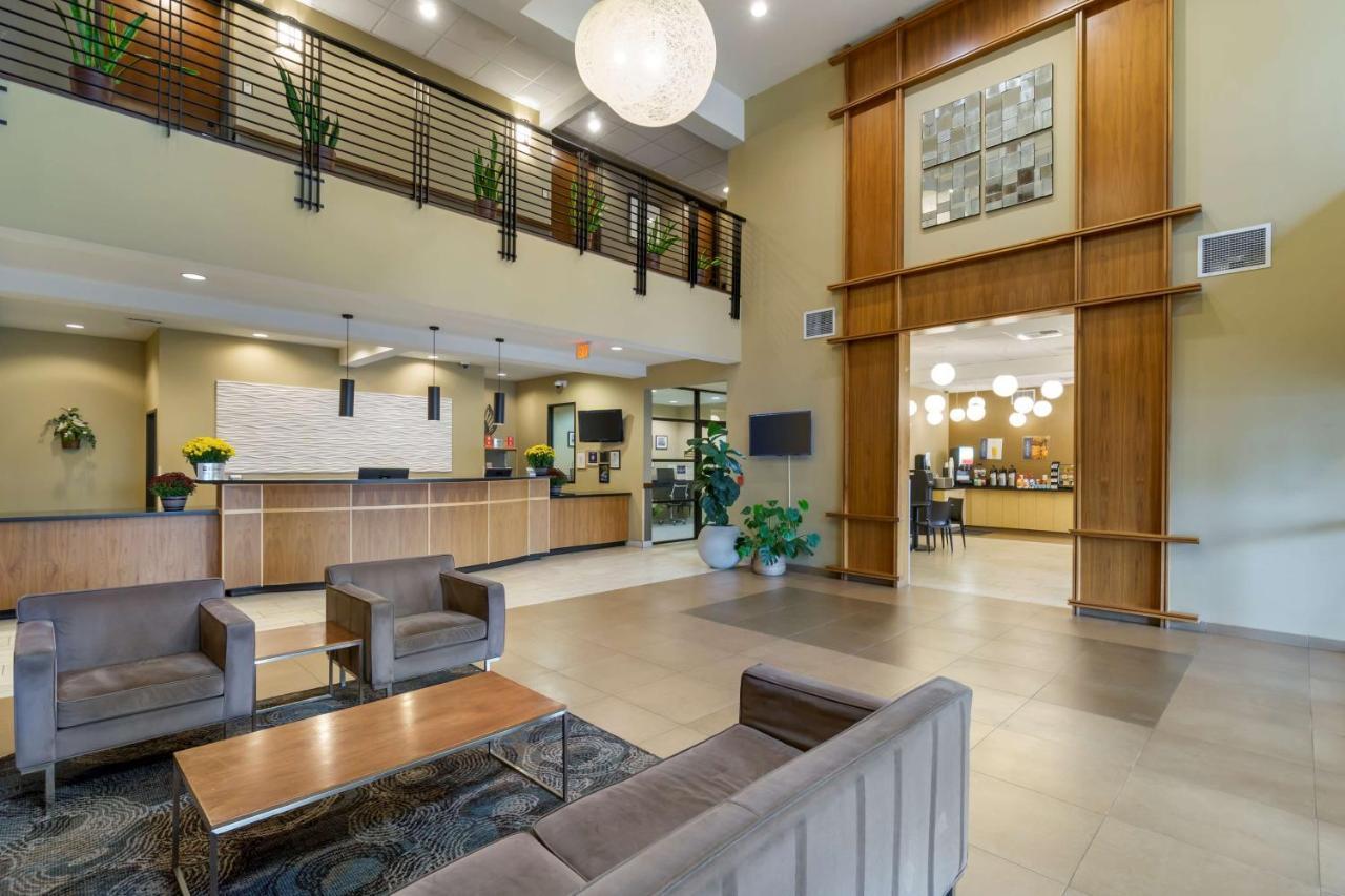 Best Western Plus Lacey Inn & Suites Екстериор снимка