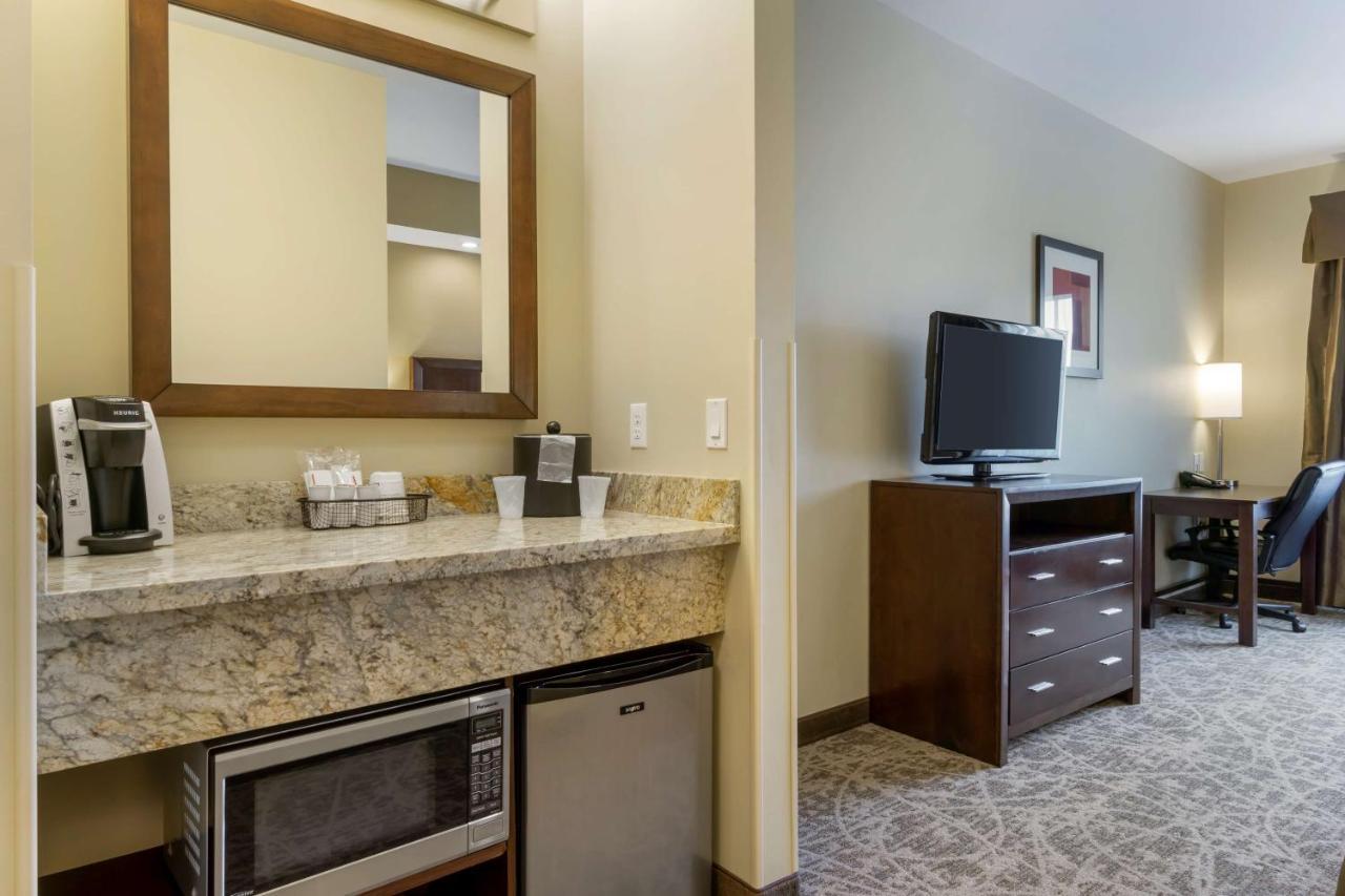 Best Western Plus Lacey Inn & Suites Екстериор снимка
